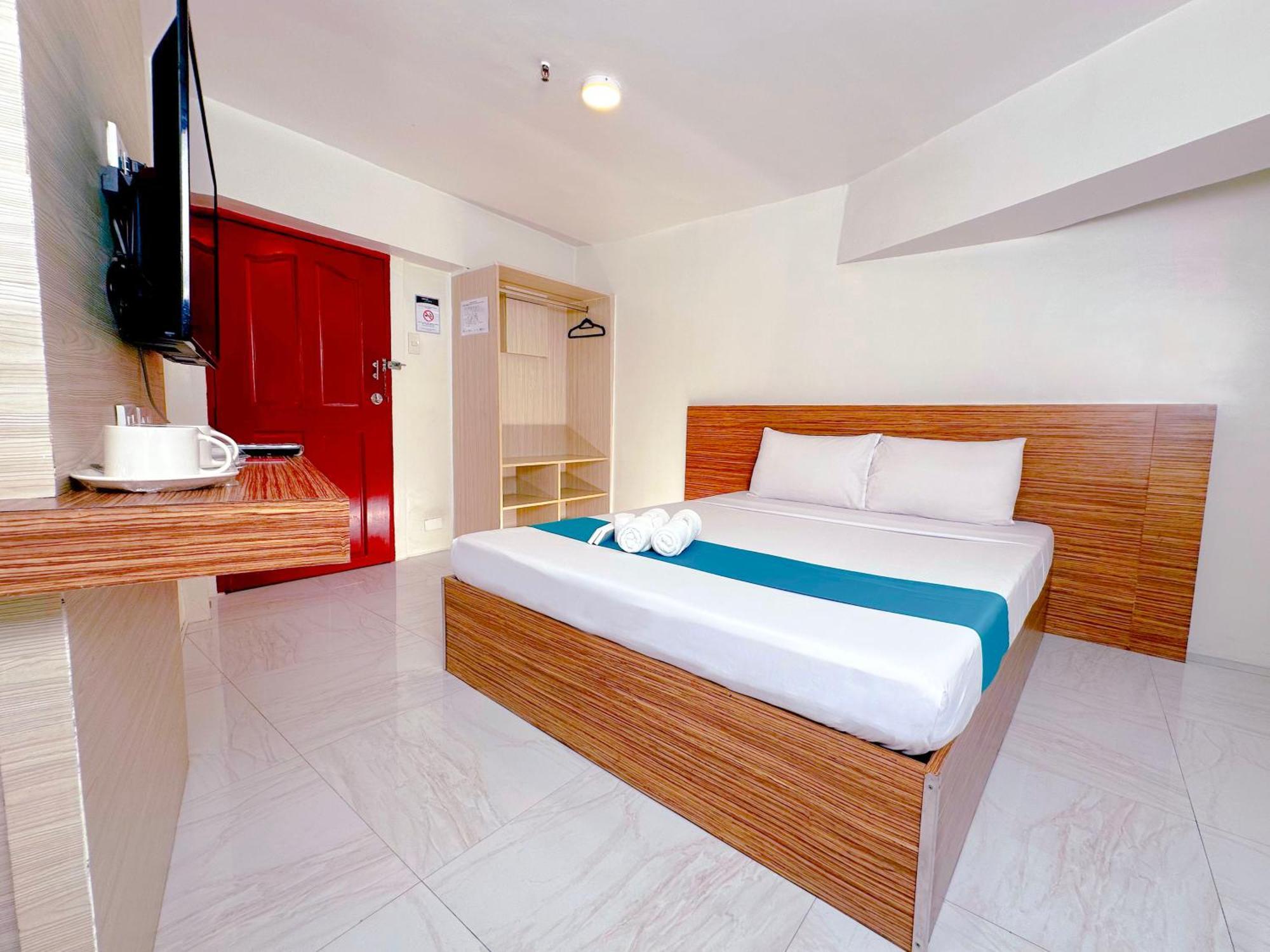 Circuit Hostel Makati City Esterno foto